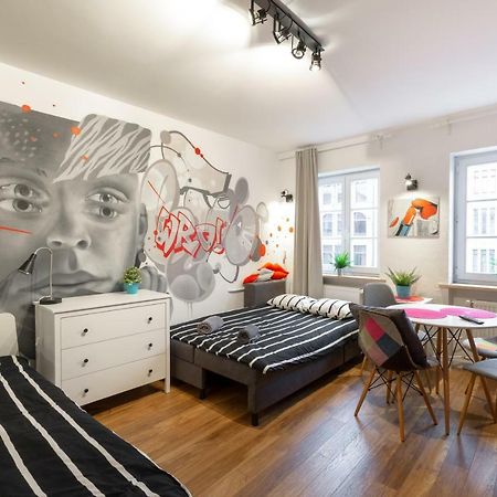 브로츠와프 Lipstick House Rynek 아파트 외부 사진