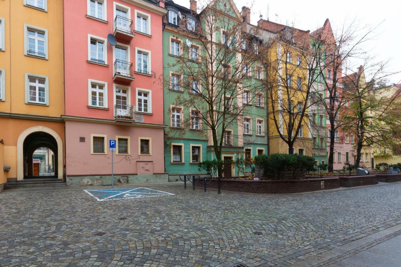 브로츠와프 Lipstick House Rynek 아파트 외부 사진